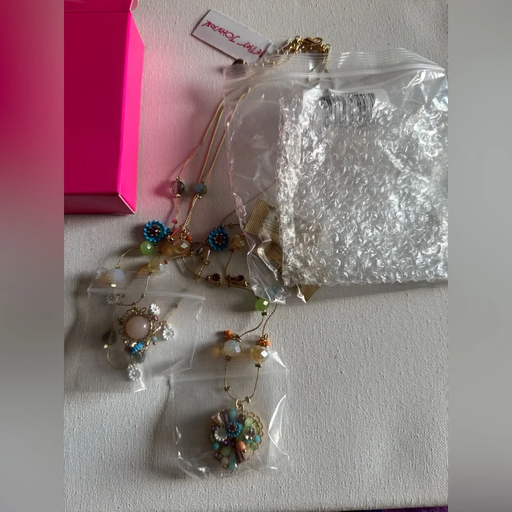 NEW Betsey Johnson Illusion Necklace Heart, Floral, Beaded - Picture 6 of 8